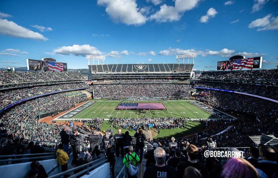 Raiders' Jim and Gus Otto share a last name and a football